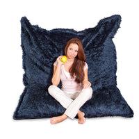 Flokati Sitzsack in Schwarzblau