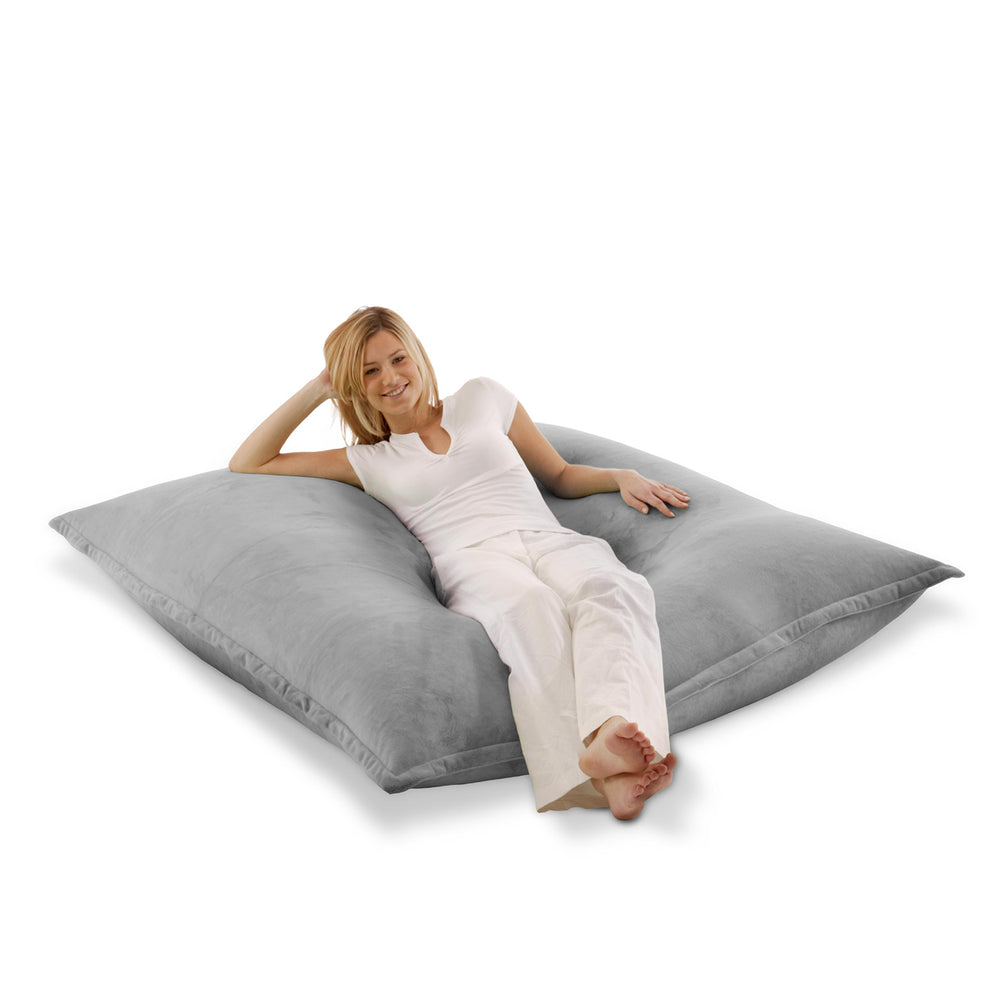 Samt Sitzkissen in Hellgrau